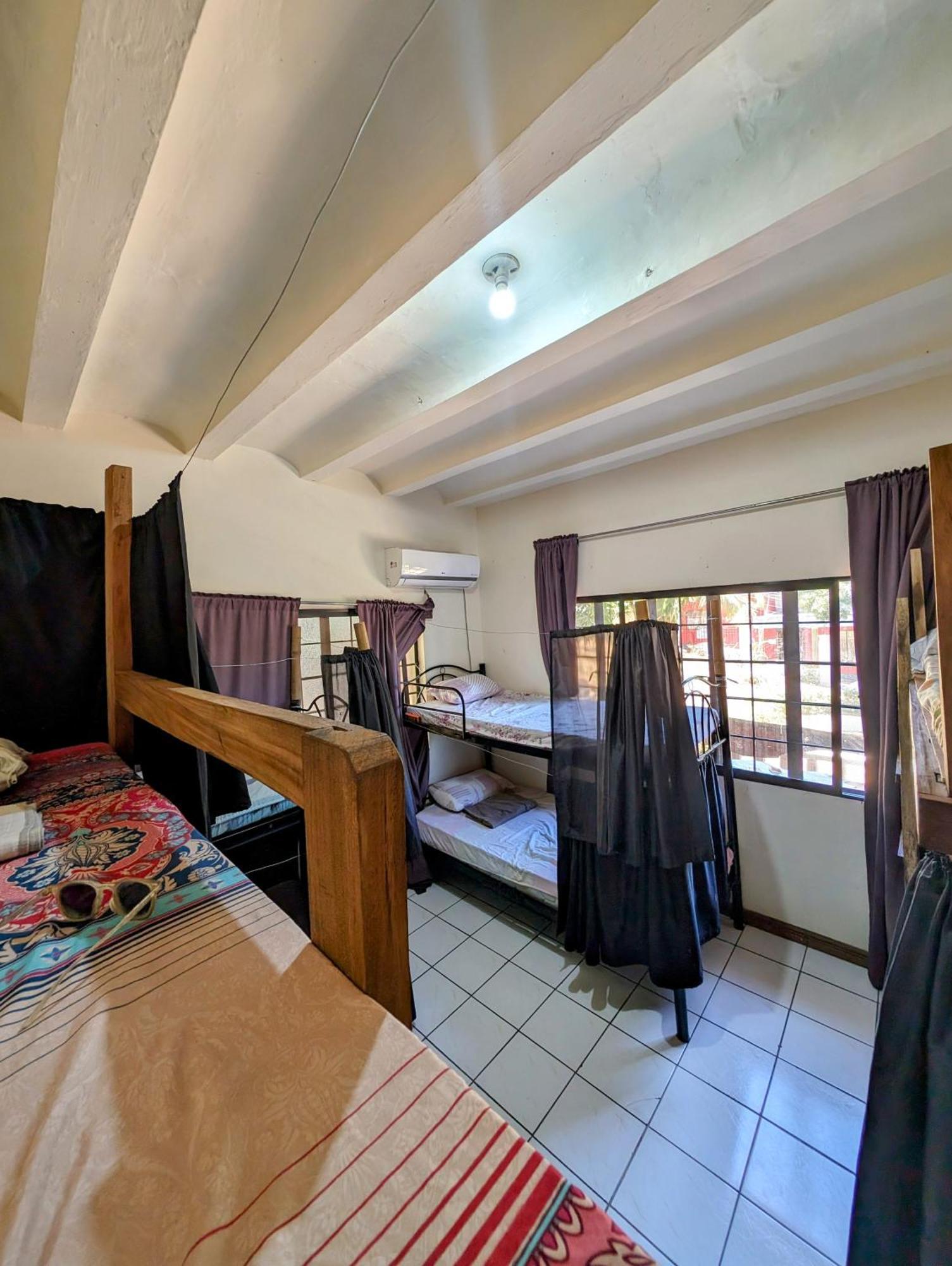 Screaming Gecko Hostel Busuanga Kültér fotó