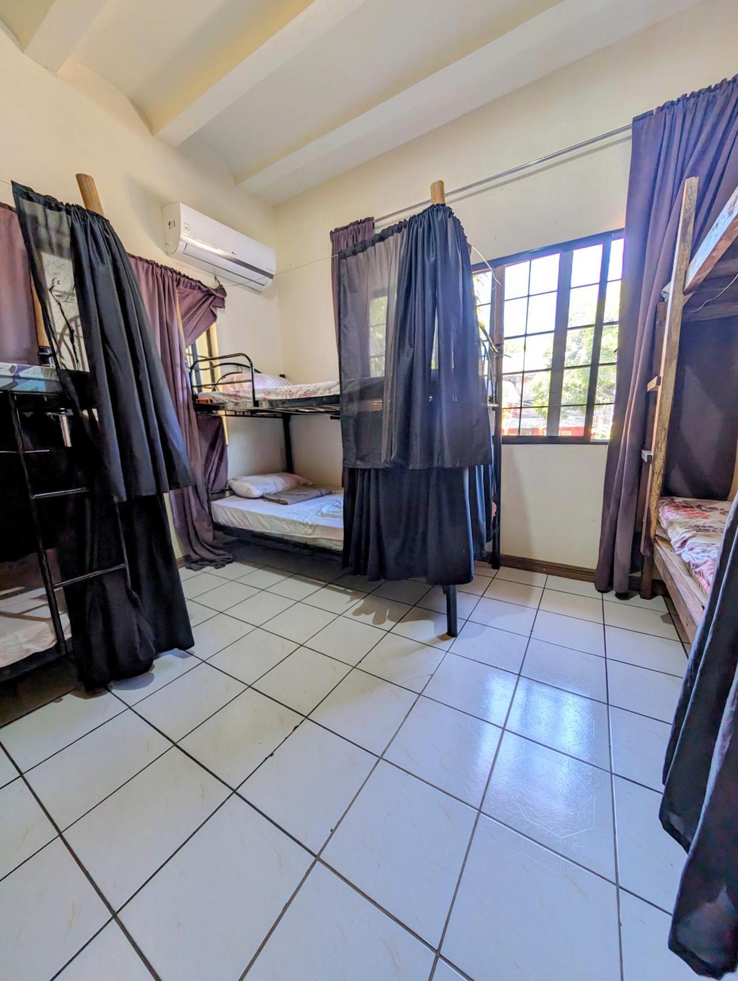 Screaming Gecko Hostel Busuanga Kültér fotó